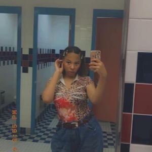 Meet your Posher, Joneisha